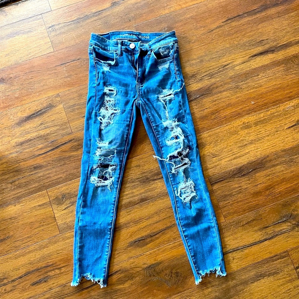 American Eagle next level stretch size 2 crop jeans